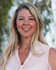 Lisa Mungia - Online Manager